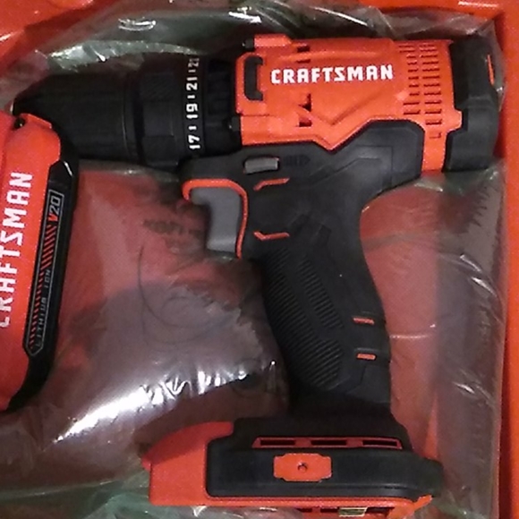 NWOT Craftsman Drill/Charger Set - Picture 2 of 13